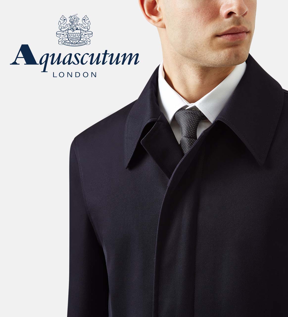 AQUASCUTUM of Londra Rosso Multicolor Geometrica Cravatta di seta Made in England 
