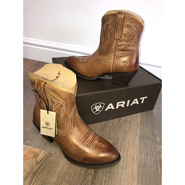 guess alysa peep toe booties