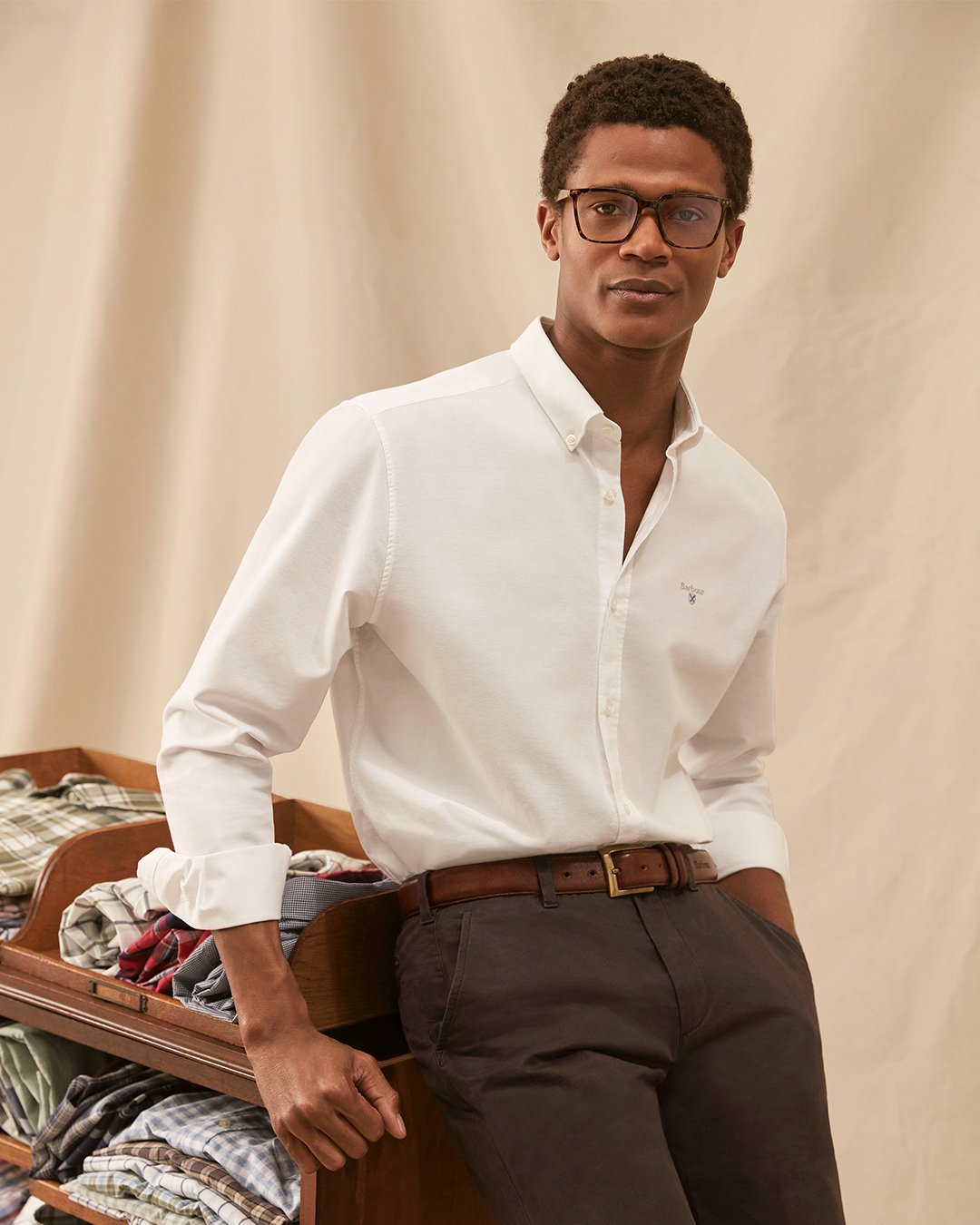 How To Wear White Trousers  Modern Mens Guide